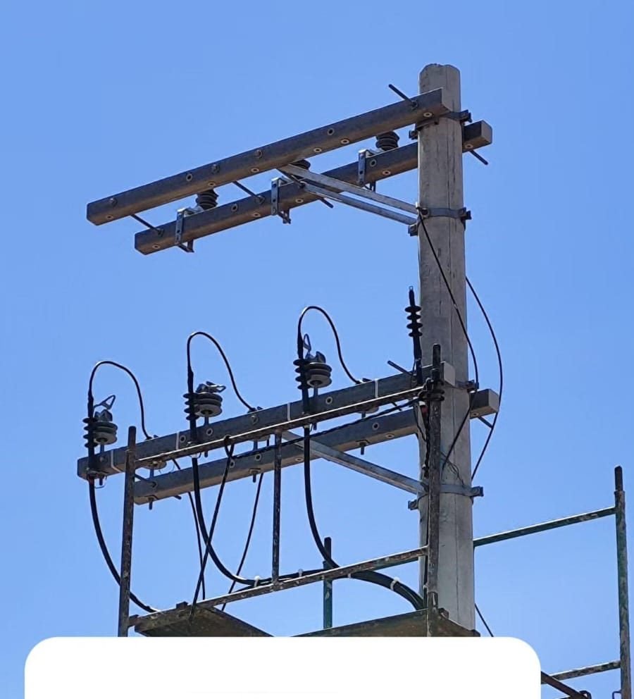 Estrutura de rede elétrica e padrão de entrada de energia
